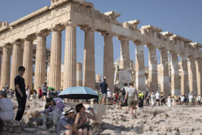 Ola de calor en Grecia obliga a cerrar el Acrópolis