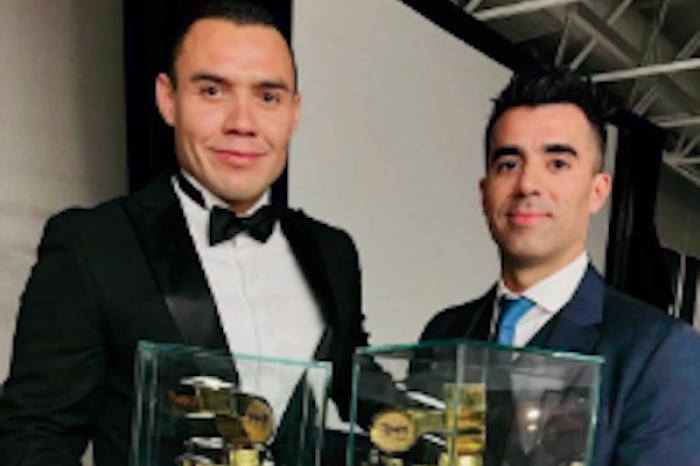 Marco Antonio Ortiz es premiado como Mejor Á