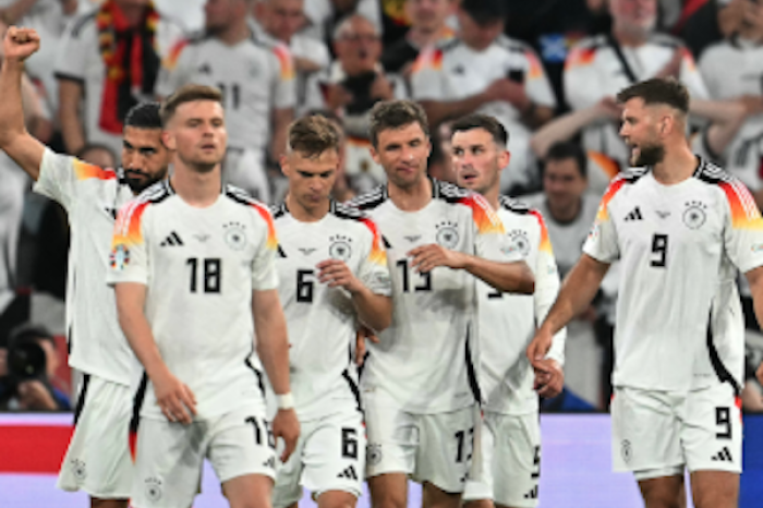  Alemania arrolla a Escocia en el inicio de l