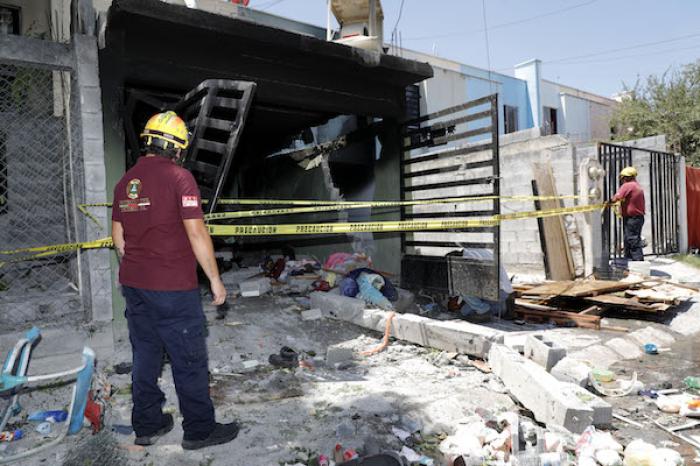 Gobierno de Escobedo apoya a familias afectadas por explosión e incendio en la Colonia San Marcos 