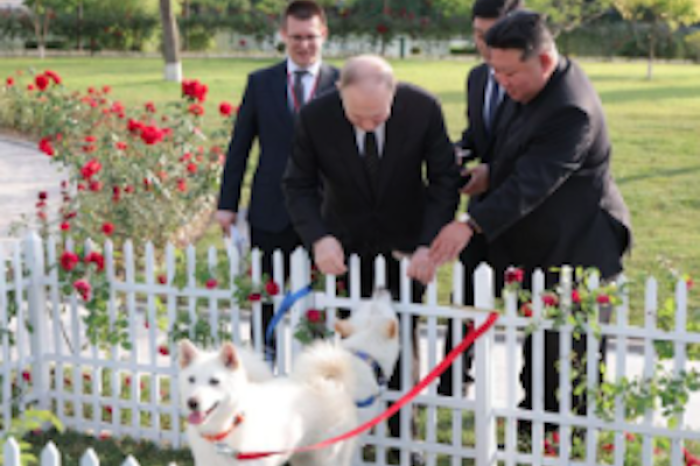 Putin y Kim Jong-un intercambian obsequios
