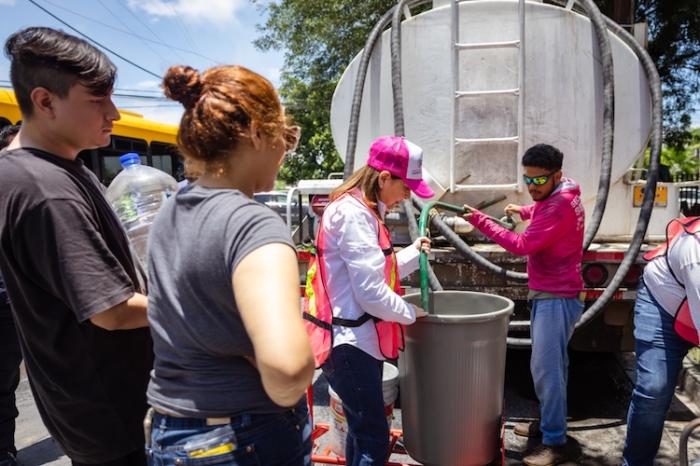 Intensifica Guadalupe Operativo Colibrí; lleva pipas con agua casa por casa