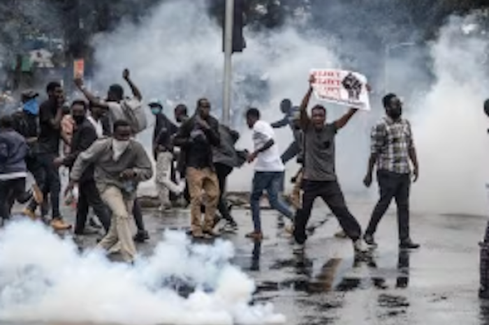 Violentas protestas en Kenia dejan al menos 22 muertos y cientos de heridos