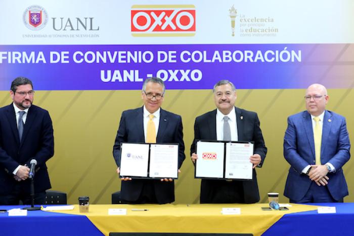 UANL y OXXO firman convenio para potenciar de