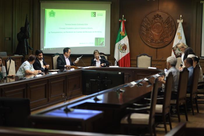 Cumplen servidores públicos con su declaración patrimonial en Monterrey
