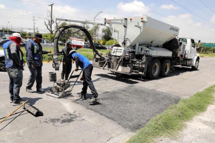 Gobierno de Escobedo intensifica trabajos de pavimentación y bacheo tras lluvias