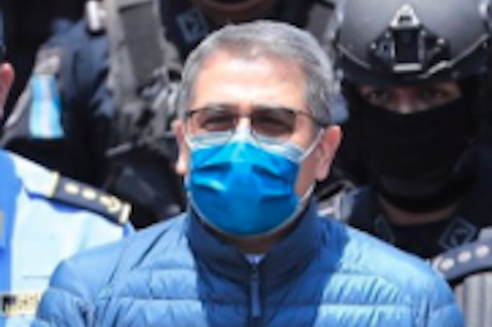 Sentencian a 45 años en prisión a expresidente de Honduras 