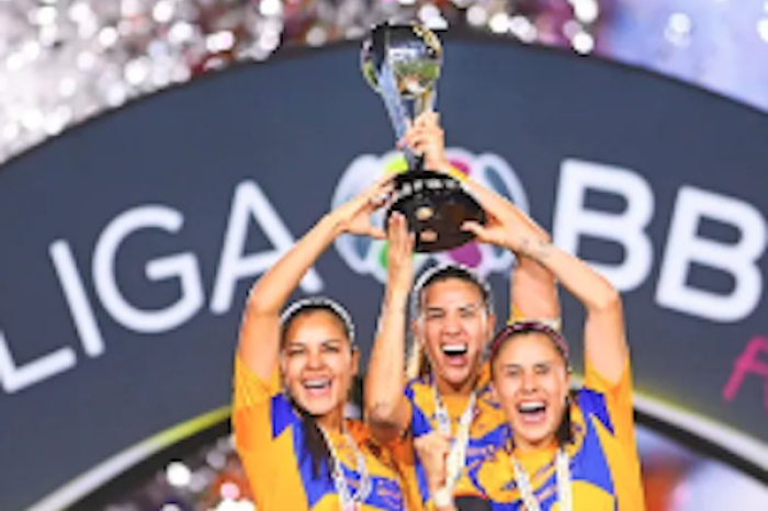 Tigres Femenil se corona en el Campeón de Campeones ante Rayadas