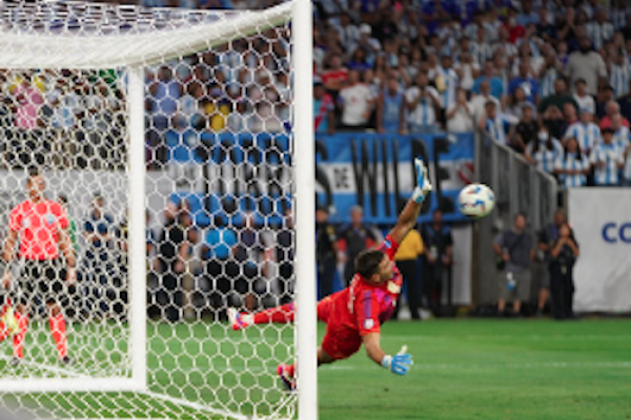 Argentina vence a Ecuador  en penales y avanza a semifinales