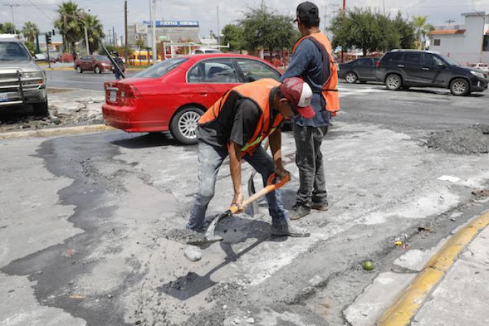 Escobedo toma medidas urgentes para reparar daños en avenidas causados por lluvias