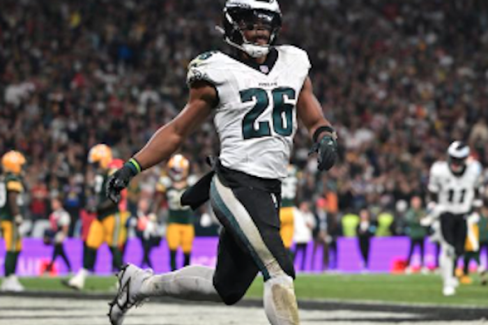  Eagles vencen a los Packers en el primer partido de la NFL en Sudamérica