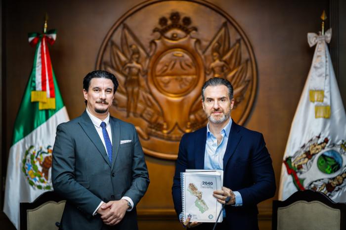 Entrega Gobierno de Monterrey avances de Plan Municipal de Desarrollo Urbano a equipo de transición