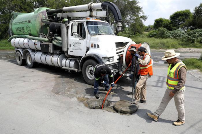 Escobedo intensifica mantenimiento de drenaje tras lluvias recientes