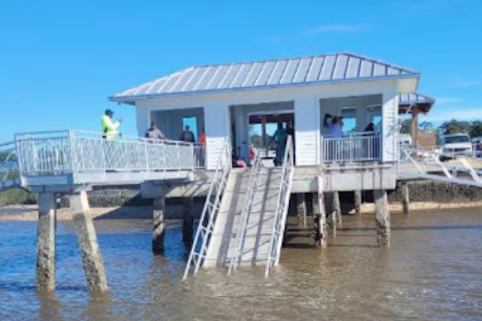 Colapso de muelle en la isla Sapelo deja siete muertos