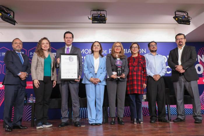 Recibe CEDHNL premio de innovación en transp