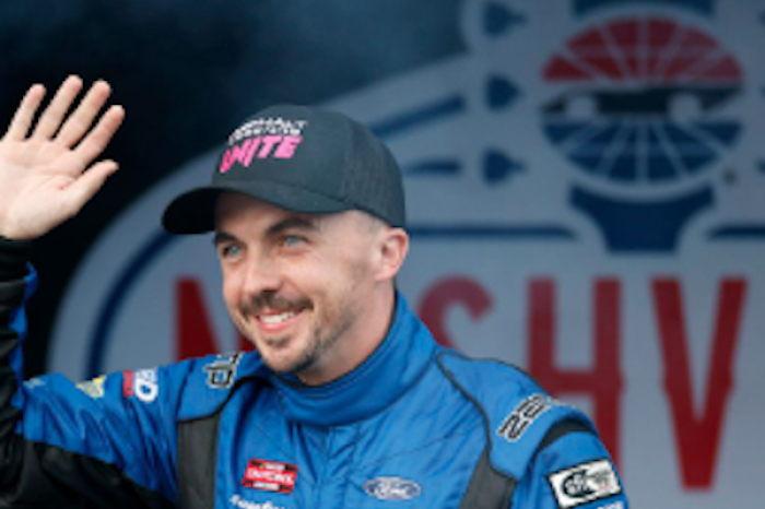 ¡Frankie Muniz cambia de Hollywood a NASCAR!