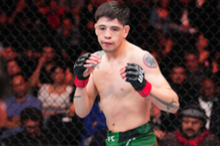 Brandon Moreno regresa a la UFC y da cátedra