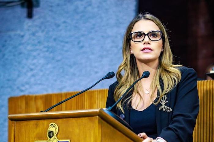  Exhorta Lorena de la Garza mejorar búsqueda