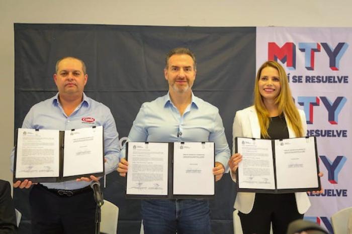 Firma Monterrey convenio con la CMIC para apo