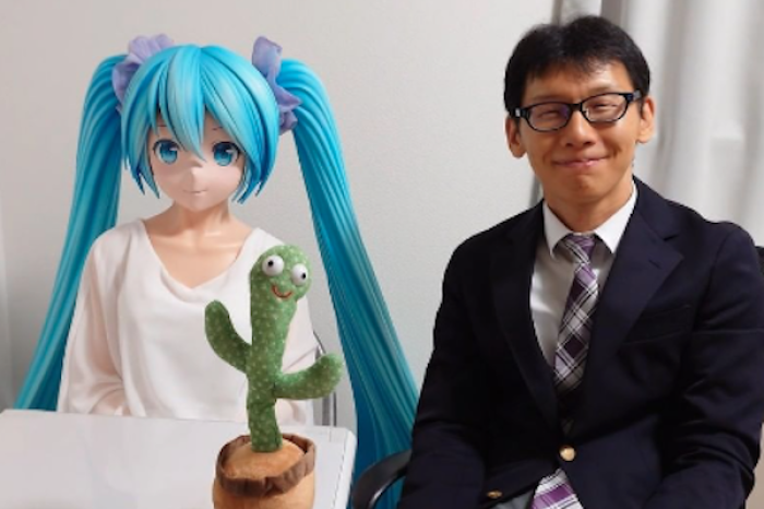 Conoce a Hatsune Mikul, el hombre que encontró el amor en un holograma