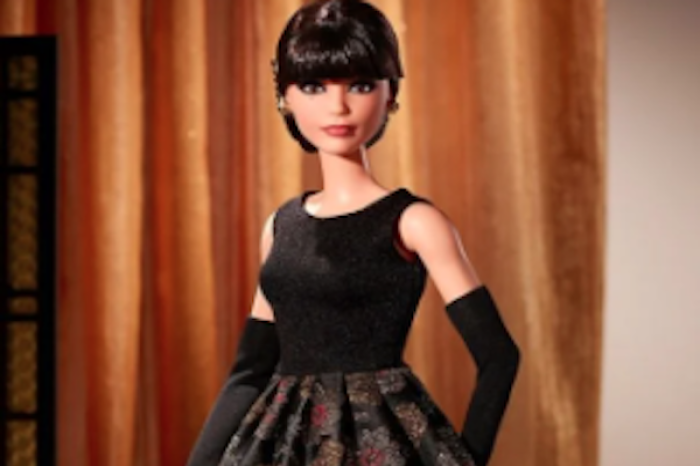 Barbie rinde homenaje a Rita Moreno con una m