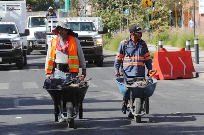 Retiran 2 toneladas de basura tras desfile revolucionario     