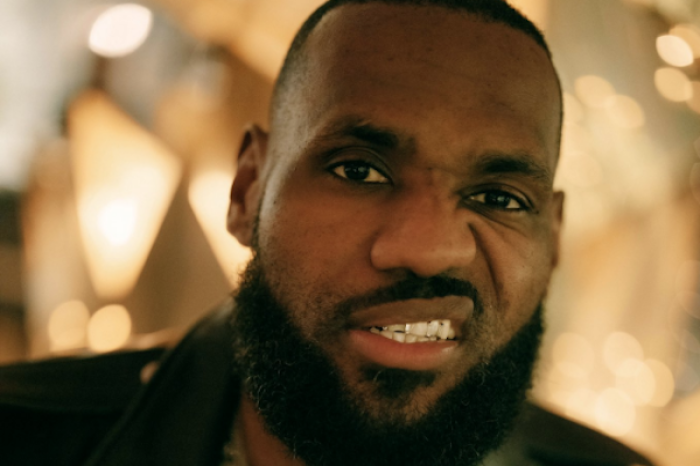 LeBron James anuncia un descanso de las redes