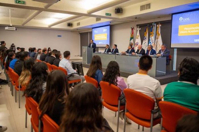 Llevará Escobedo y UANL educación y salud a