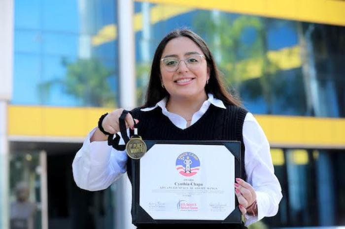 Triunfa estudiante de la UANL en la NASA con bio-recubrimiento para bases lunares