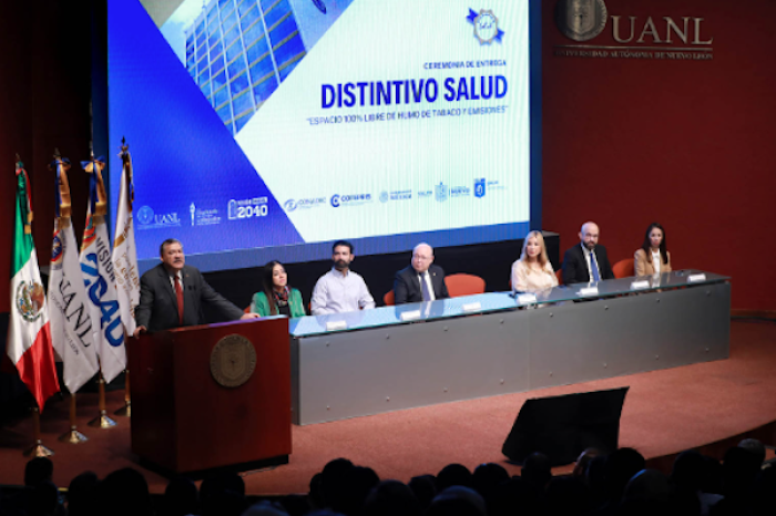 La UANL recibe Distintivo Salud: 78 dependencias certificadas como espacios libres de humo