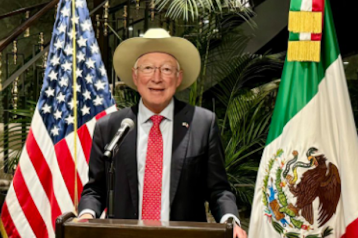 Ken Salazar destaca la relación estratégica entre EU y México: