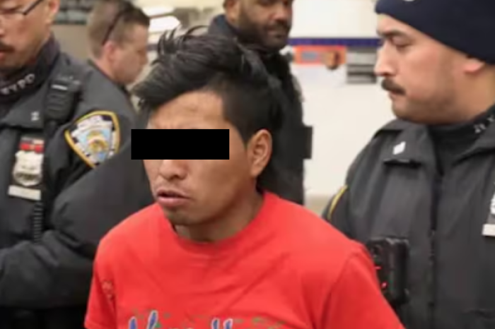 Horror en el metro de NY : Migrante guatemalteco acusado de quemar viva a una mujer