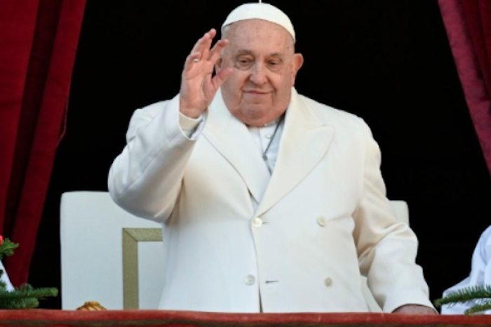 El Papa Francisco pide por la paz y la reconciliación en su mensaje navideño   