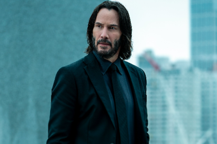 Policía de Santiago recupera relojes robados a Keanu Reeves 