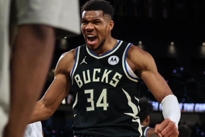 Giannis Antetokounmpo lidera la votación del