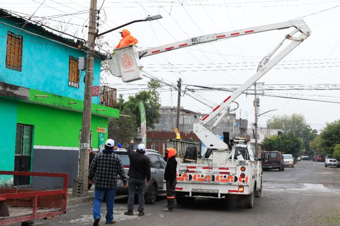 Transforman imagen de colonia Eduardo Caballero con brigada de limpieza