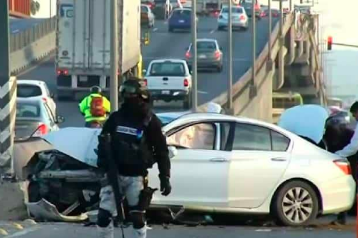 Muere pareja tras choque y estrellamiento en Carretera a Laredo