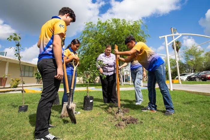 Ratifican a UANL como la universidad más sus