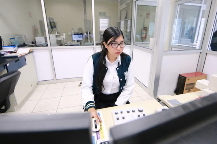 Busca alumna de UANL llegar a Japón con proy