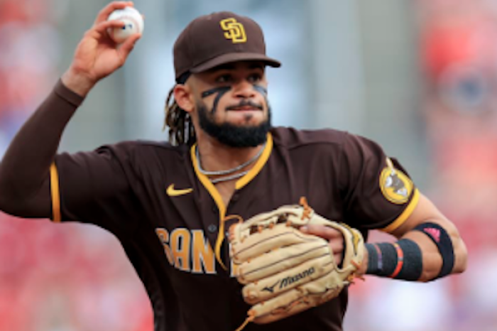 Fernando Tatis Jr. se une a Rimas Sports, age