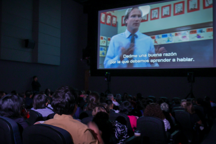 Sergio Mayer retoma su propuesta para que estudiantes vayan al cine durante horarios escolares