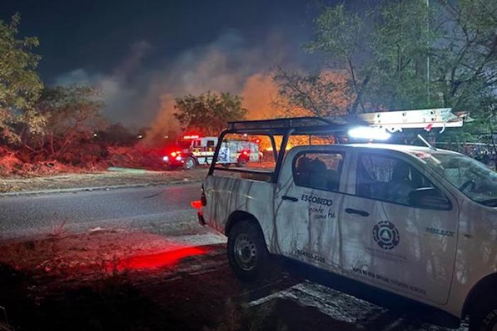 Escobedo despliega operativo ante incendios por calor y fuertes vientos